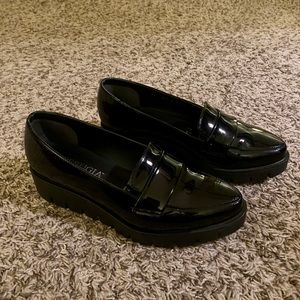 Perugia Black Patent Leather Chunky Sole Women’s Loafers Size 7